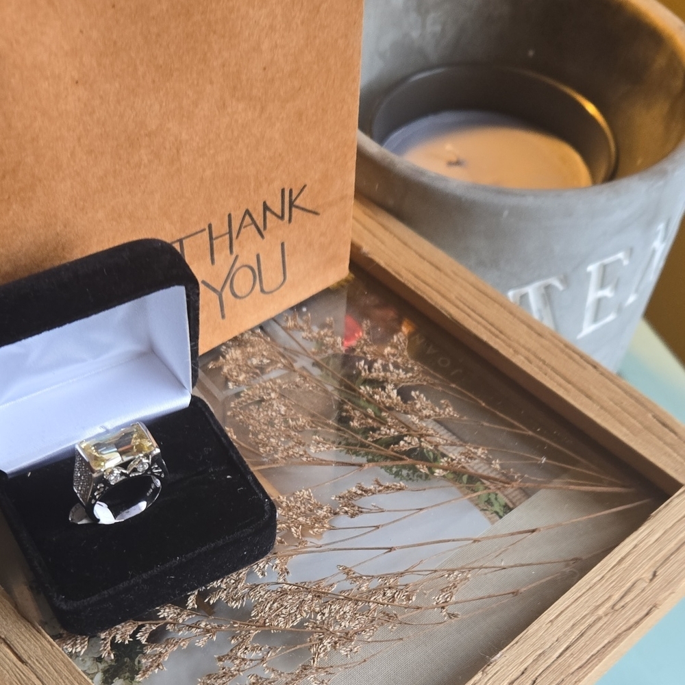 Elegant Silver Women's Ring